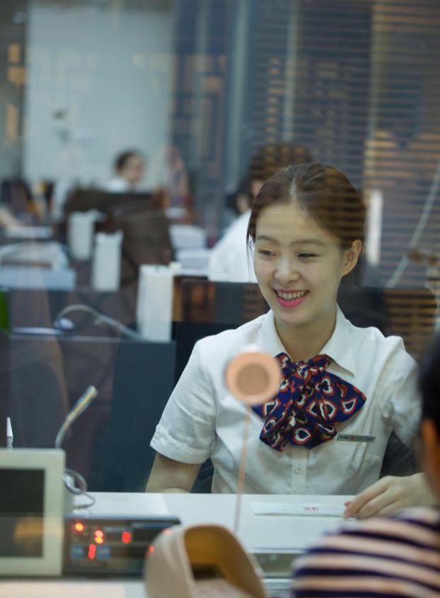 南岸支行,深圳坪山支行,四川宜宾江安支行,湖南怀化通道支行员工微笑