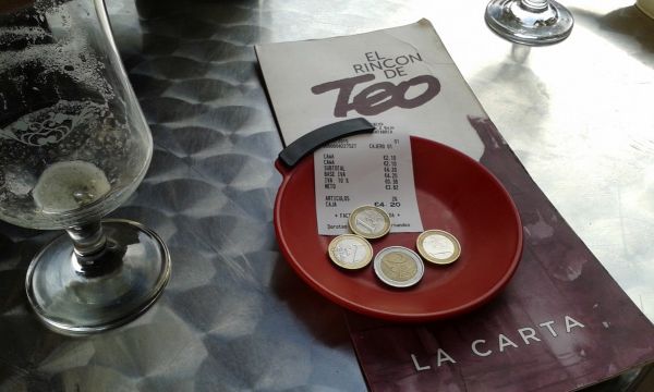 台媒关注美国小费文化:原本是欧洲舶来品