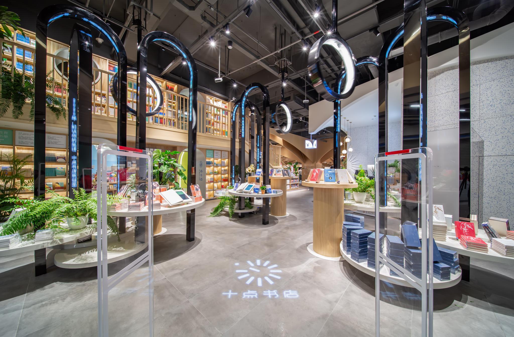 文化生活品牌「十点读书」旗下第二家新零售书店,于 12月 28日在厦门
