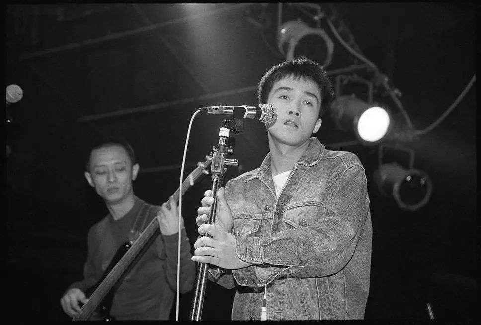 三毛,窦唯,张艺谋,杨丽萍……他拍谁,就是谁一生中最好的照片