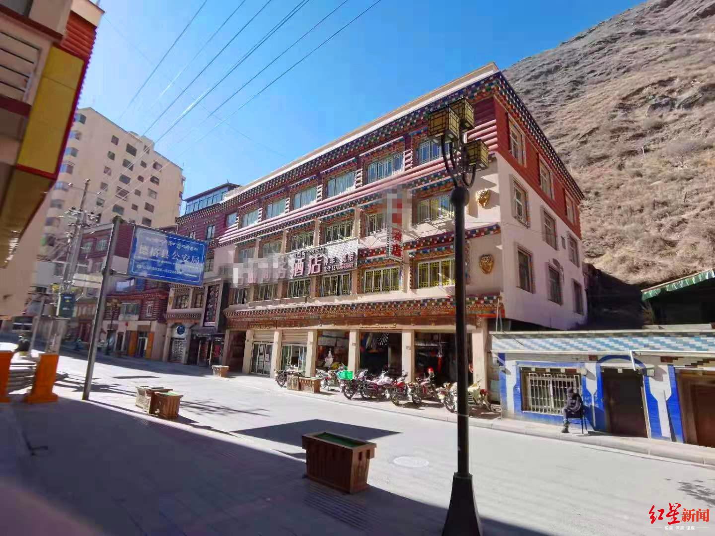 ↑事发地德格县某酒店。苏先生摄