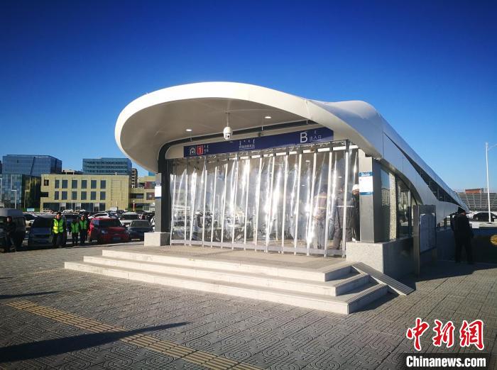 综述地铁高铁相继开通内蒙古24小时改写新形象