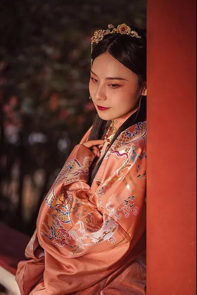 【yaslan】中国颜色之风致嫣然的美人——「胭脂」