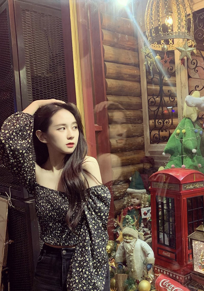 她是变形计中的假小子19岁穿露胃装漫画腰不输杨幂