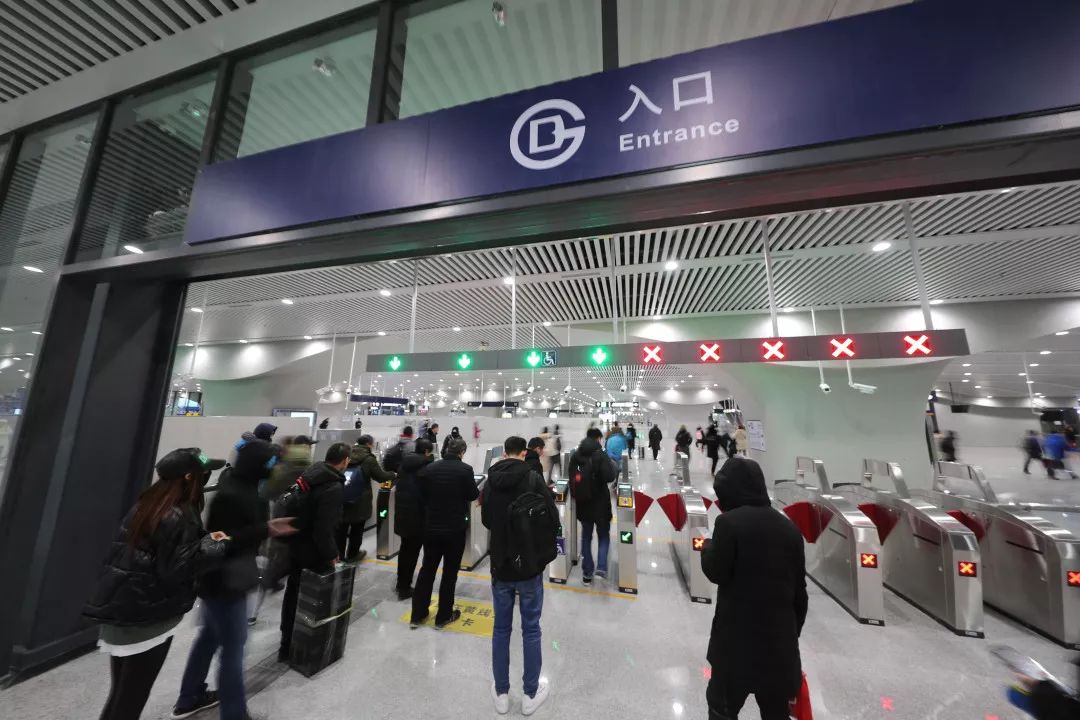 清河站"一次安检"三线通乘,乘客:"赞赞赞!