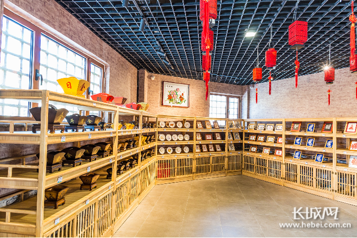 特色品牌 让非遗产业可持续发展"我们以全方位的服务加快文化产业发展