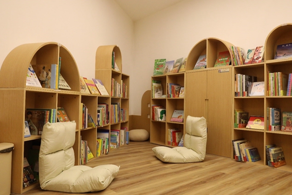 书店测评|漓江书院广西大学店:校园内的24小时