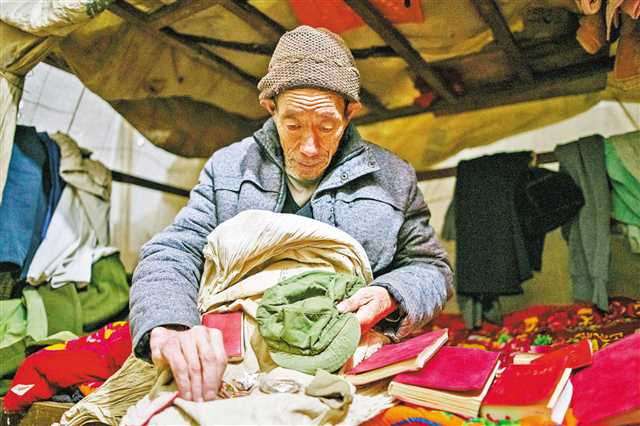 烈士留下的白布包袱为何被哥哥藏了半个世纪重庆日报数字报