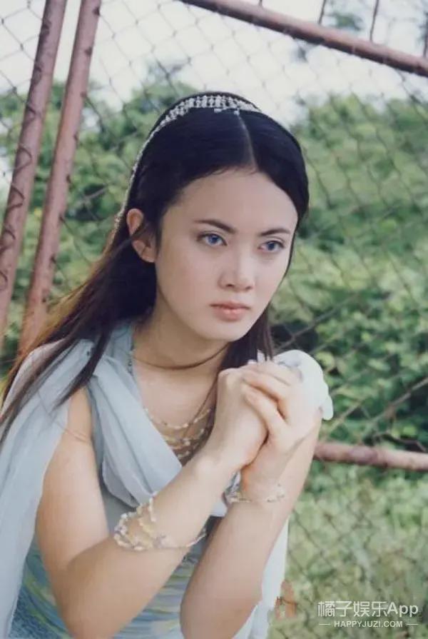 还记得少年王卫斯理里的小乔吗她现在长这样