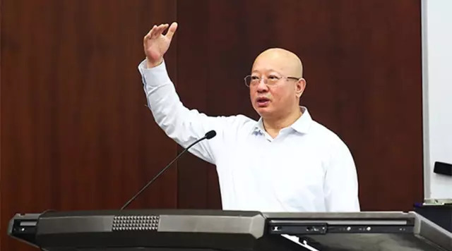 题图:前海母基金首席执行合伙人 靳海涛先生