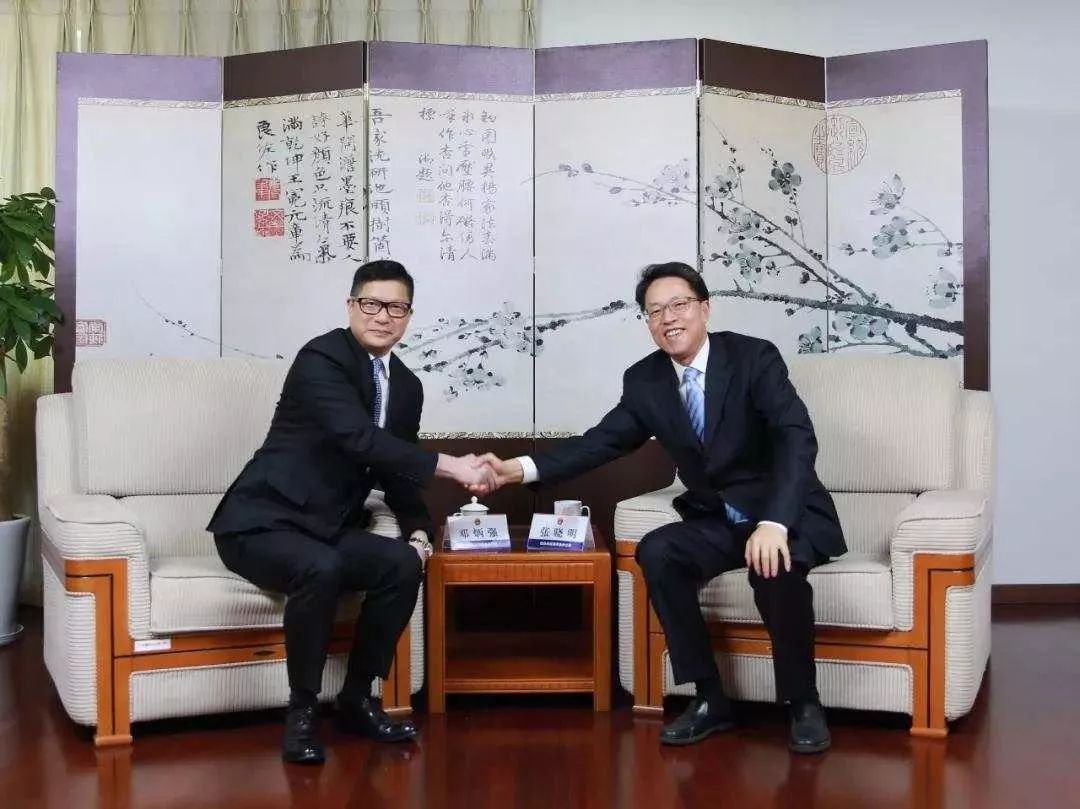 张晓明会见邓炳强