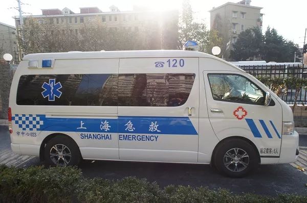机场救护车变免税商品“购物车” ，这件事大了！