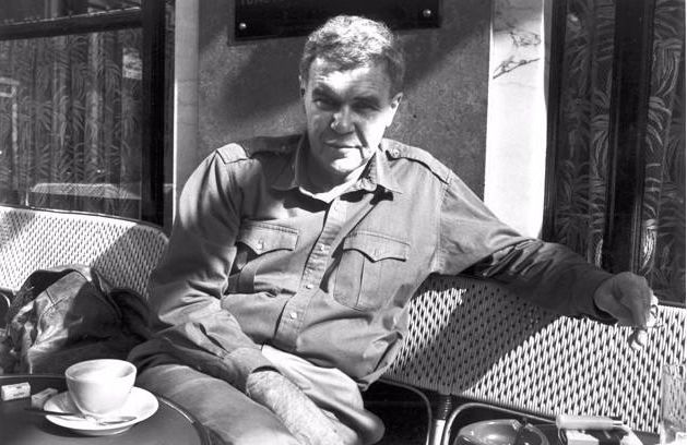 1938 年 5 月 25 日出生于俄勒冈州克拉斯坎尼镇,1988 年 8 月 2 日因