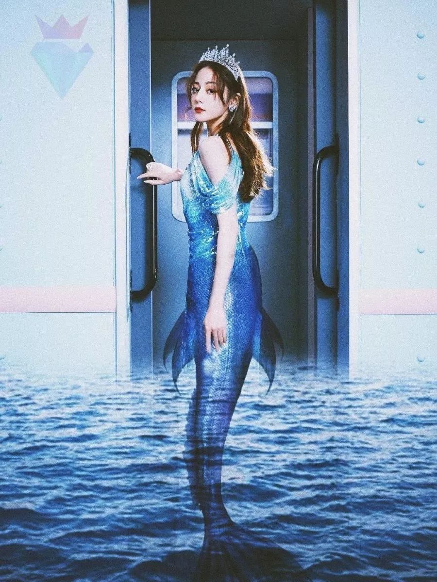 手机合成照很假?迪丽热巴却被p成"真"人鱼!