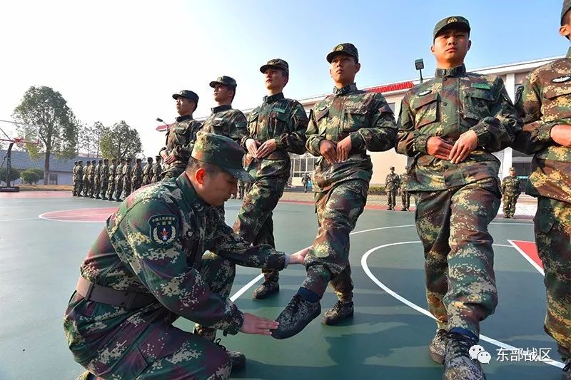 可在火箭军96811部队,却有这样一位特殊的退伍战士,为了让12年的军旅