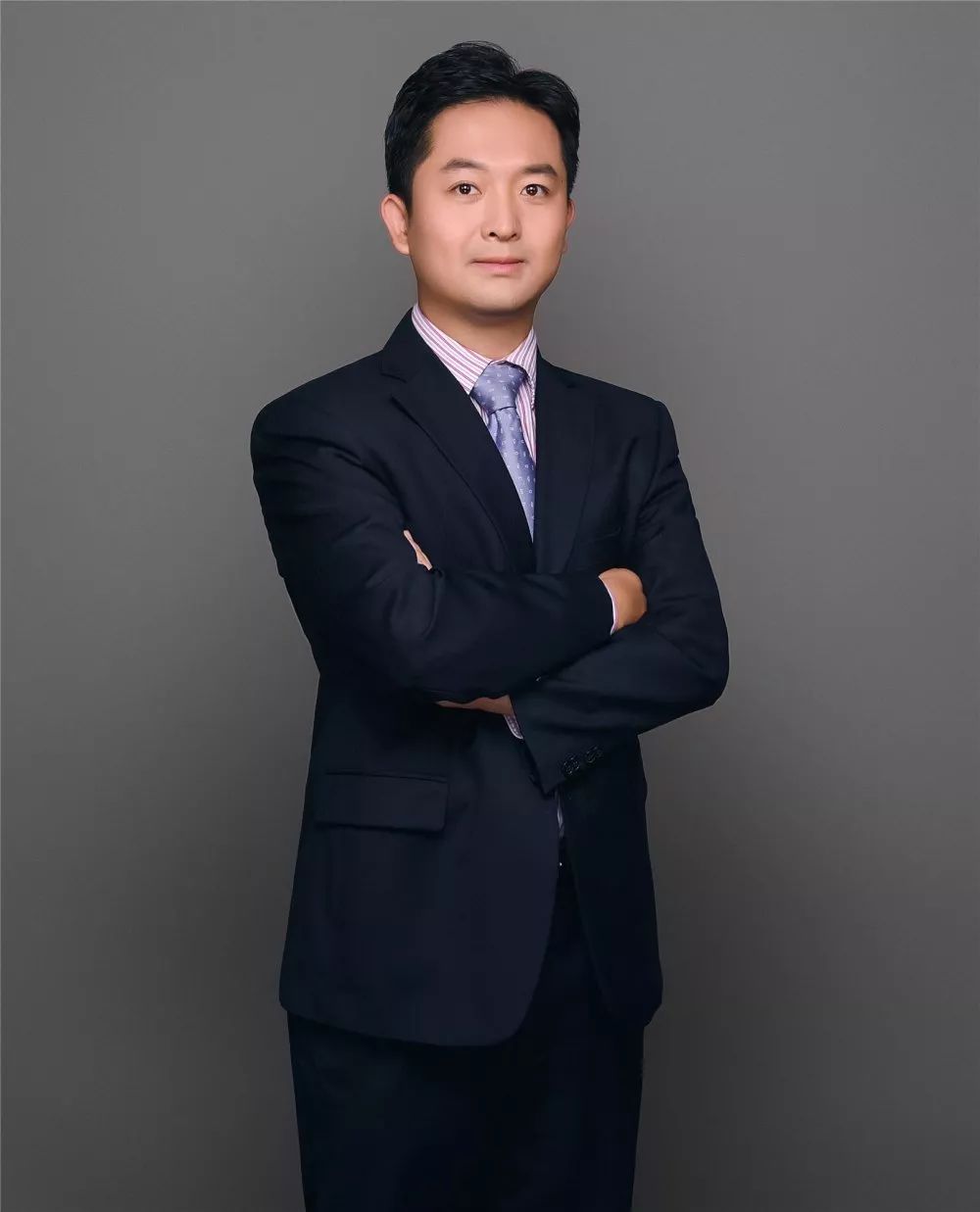 杨琨，南开大学硕士，先后任职于益民基金、天弘基金、安邦人寿、诺安基金，从事行业研究与投资工作，现任诺安新经济等多只产品的基金经理。