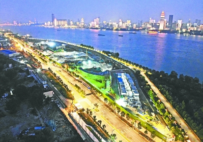 武昌月亮湾城市阳台现雏形