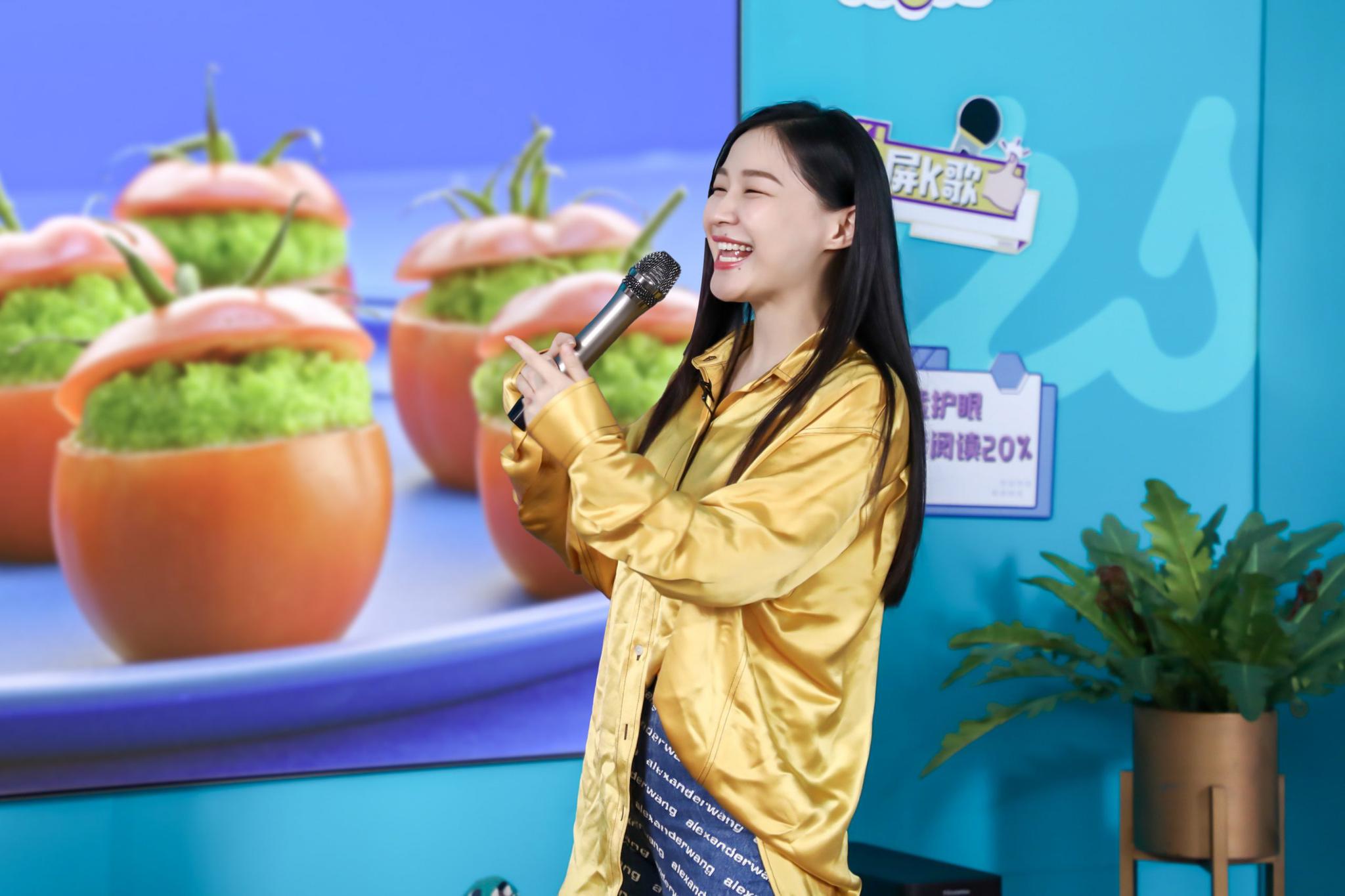 "戏精"金靖入职海信流量车间,被聚好看ai捧到"脸红"