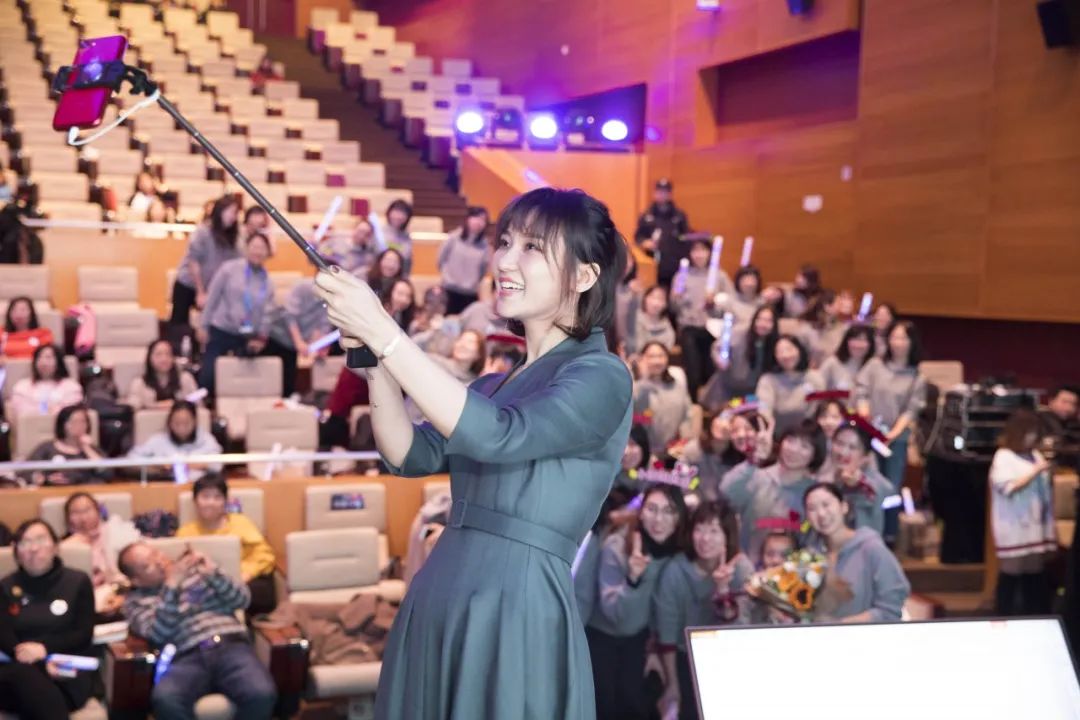 当母婴博主遇上直播电商