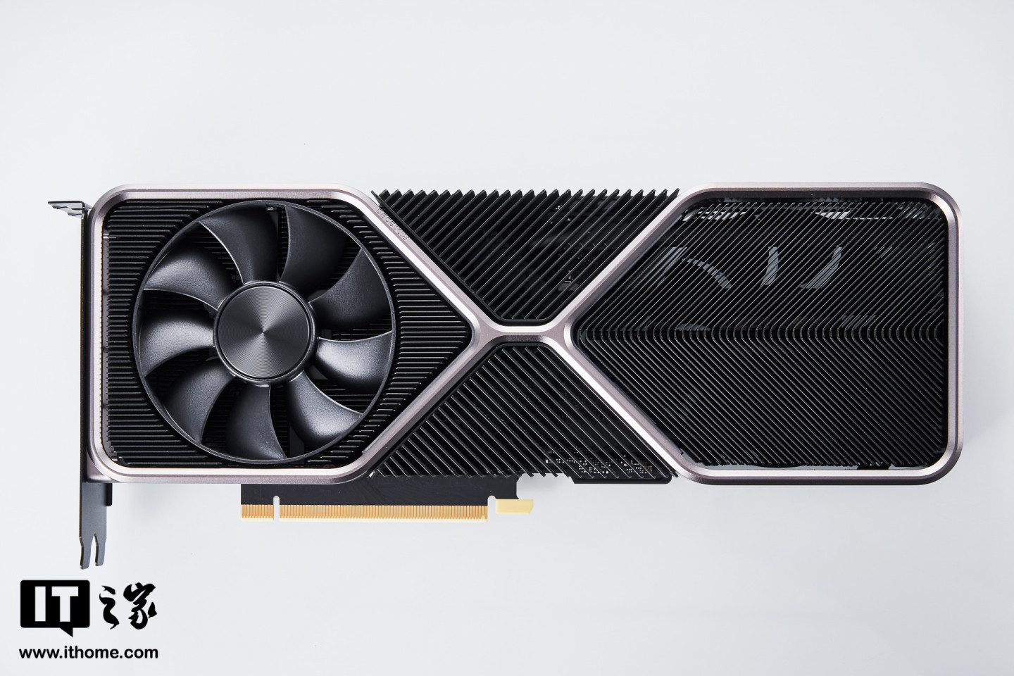【it之家开箱】英伟达 rtx 3080 公版图赏