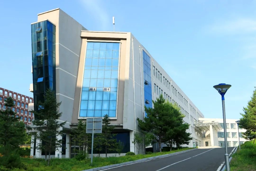 延边大学致2020级新生家长让我们一起云游延大