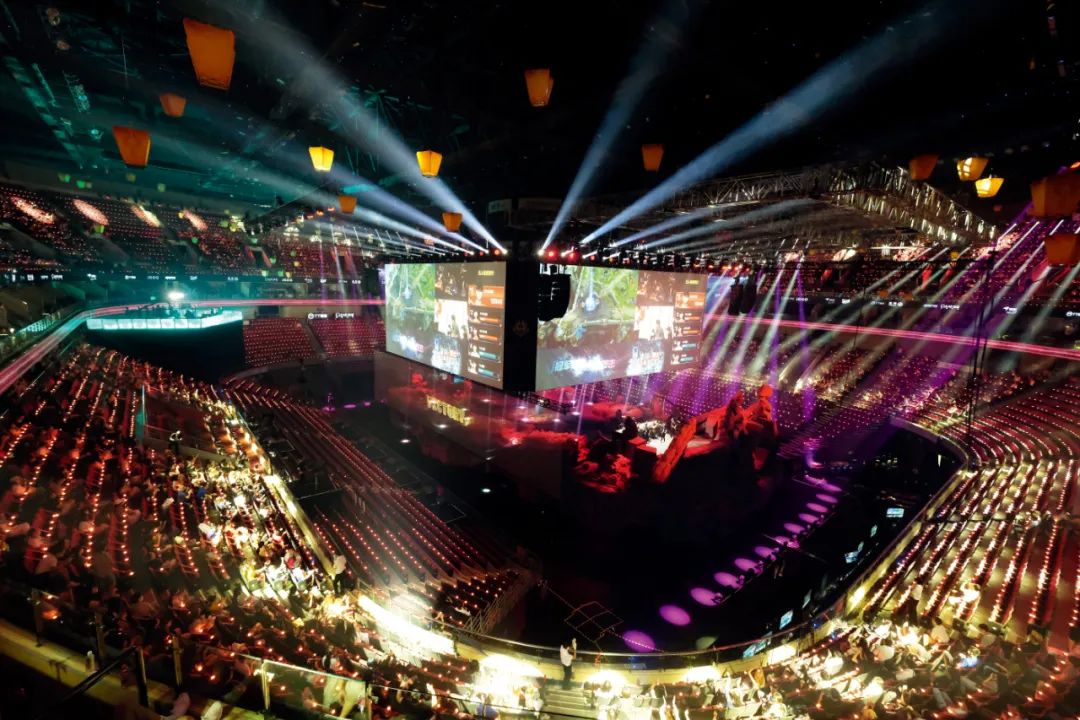 在北京举行的2020王者荣耀世界冠军杯总决赛现场。图/视觉中国