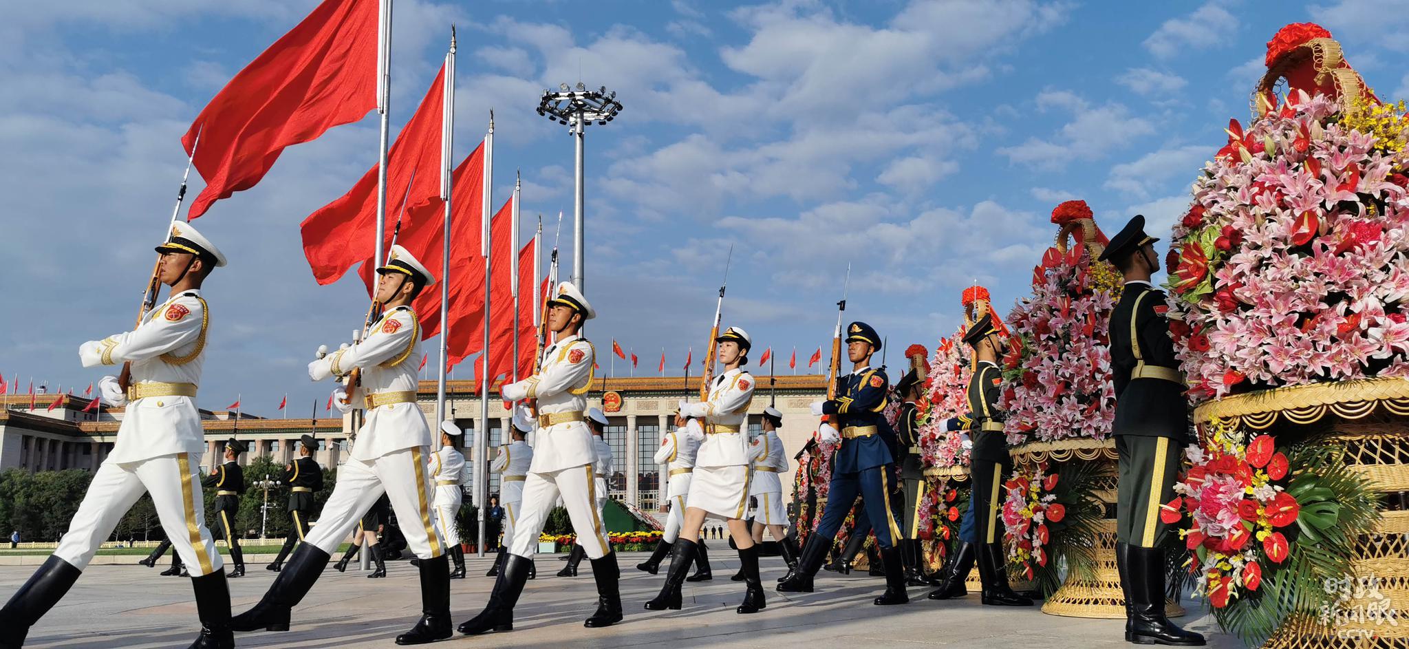  △仪式前，仪仗兵认真演练。（总台央视记者冯旭宏拍摄）