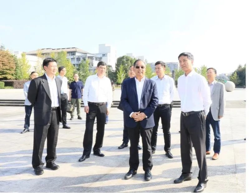 临安区委书记卢春强一行来浙江农林大学调研
