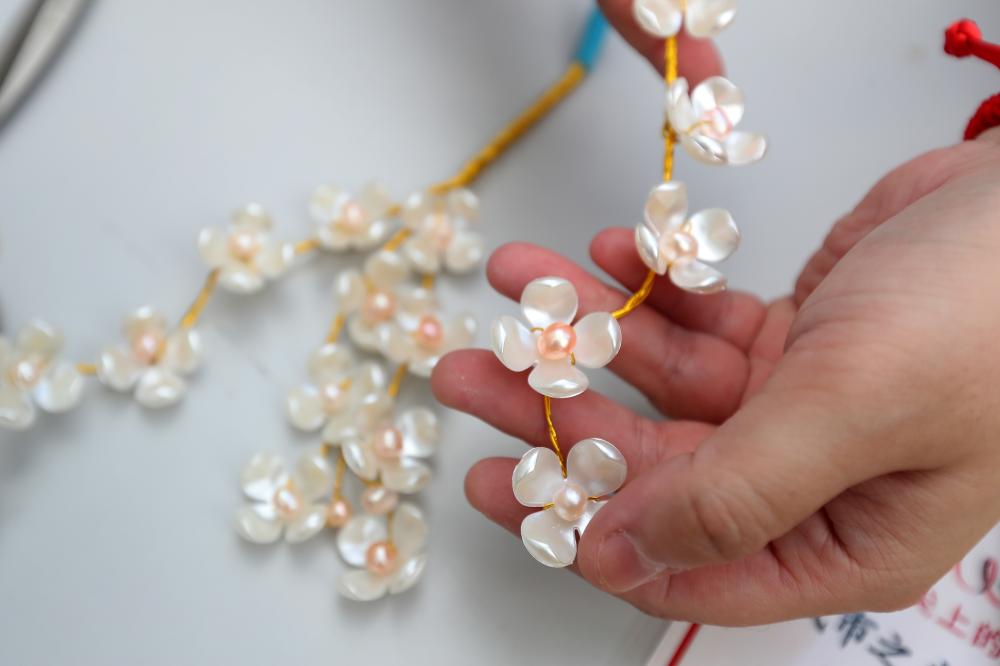 福利天堂人口_我国的人口福利(2)