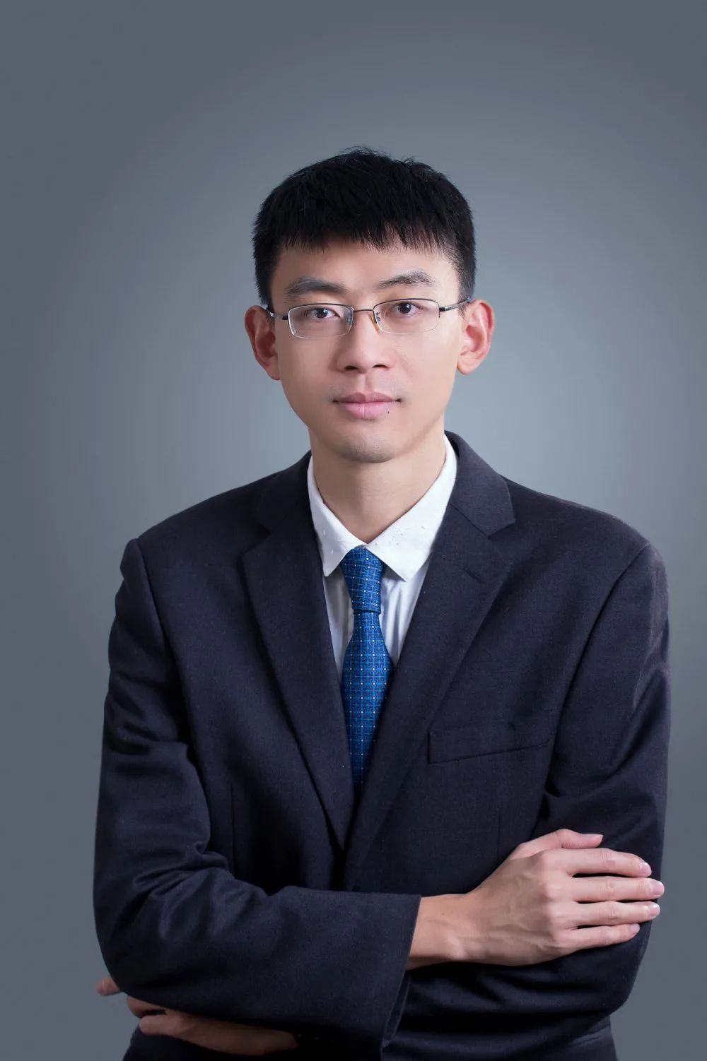 信达澳银基金冯明远:专注勤勉 把握新兴产业成长机会