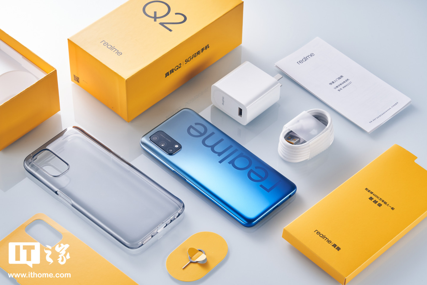 it之家开箱realme真我q2手机冲浪蓝孩开箱图赏