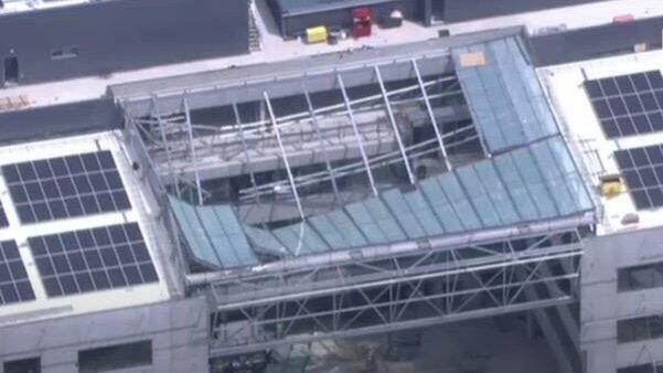 澳大利亚一大学建筑房顶坍塌，至少1人死亡
