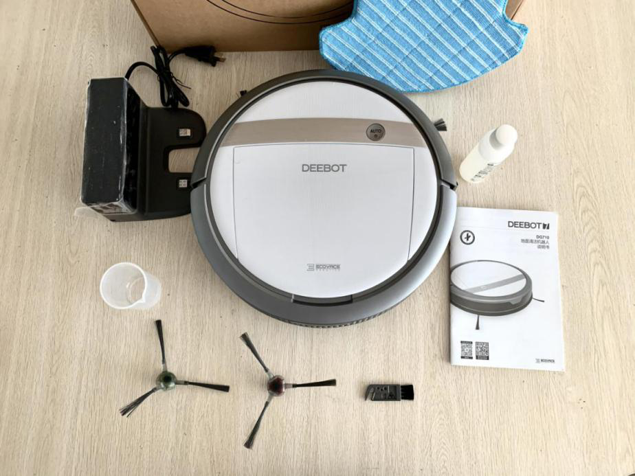 纸箱包装,简约图案,印有品牌logo科沃斯地宝扫地机器人dg710 产品外观