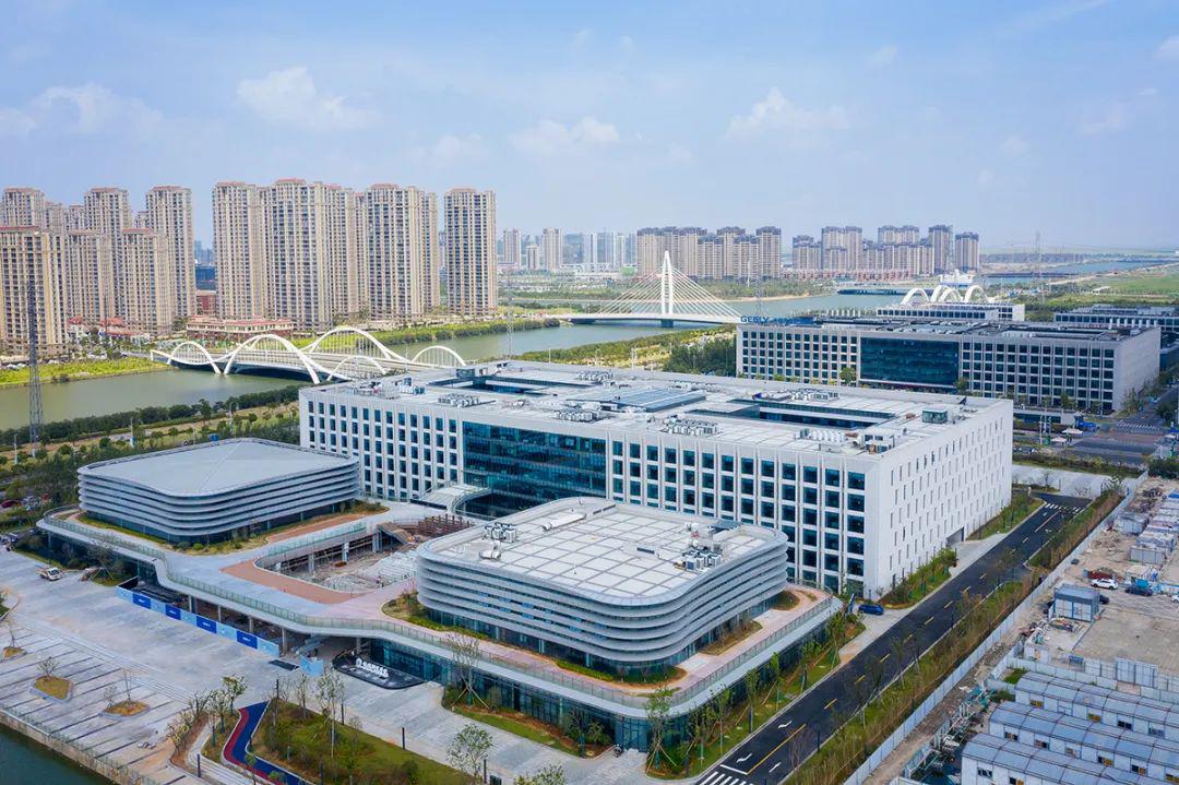 成为国内一流,世界领先的汽车研发中心,承载着吉利汽车的产品开发和