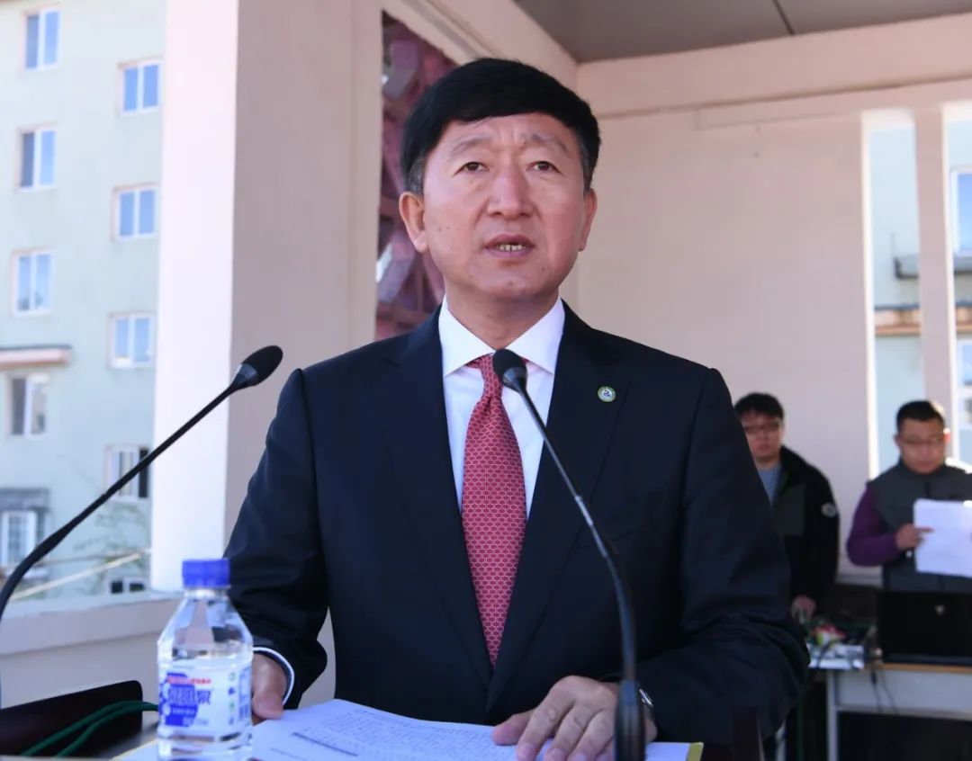 延边大学要作勤于思的智者践于行的勇者持于恒的强