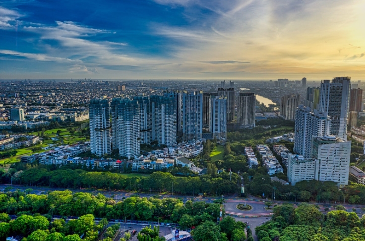 绿景中国地产压红线运营业绩跌超九成有息负债增速上升
