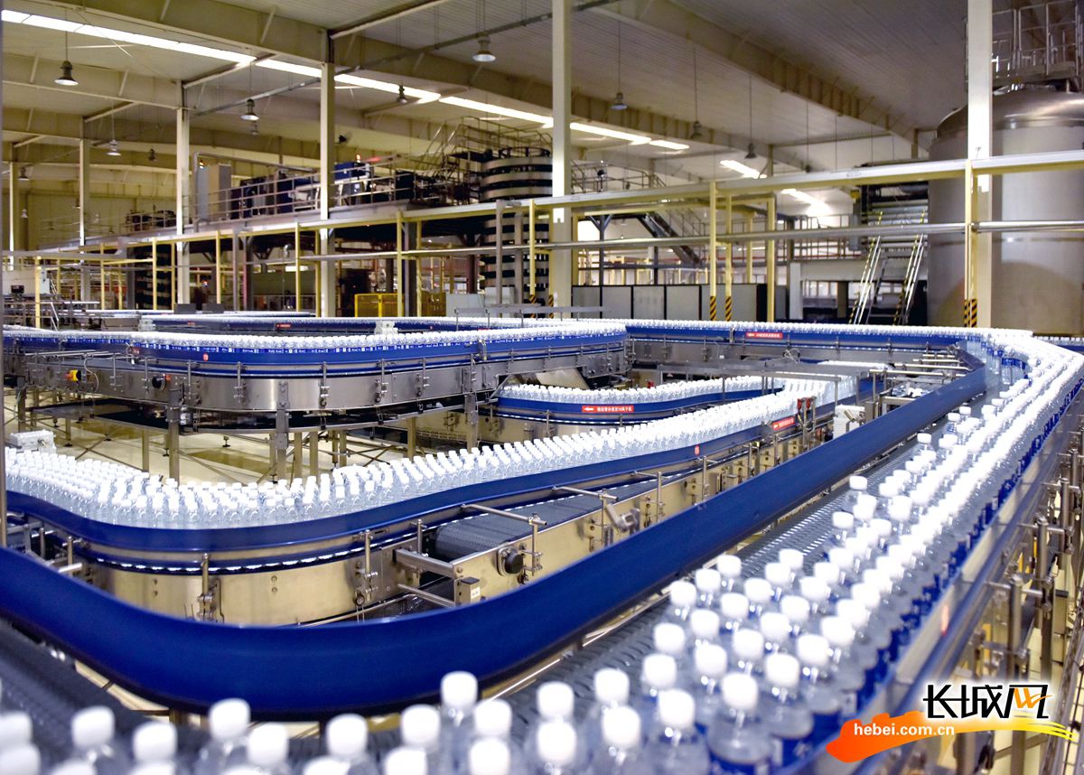 今麦郎集团瓶装水全自动生产线运转速度达到20瓶/秒.