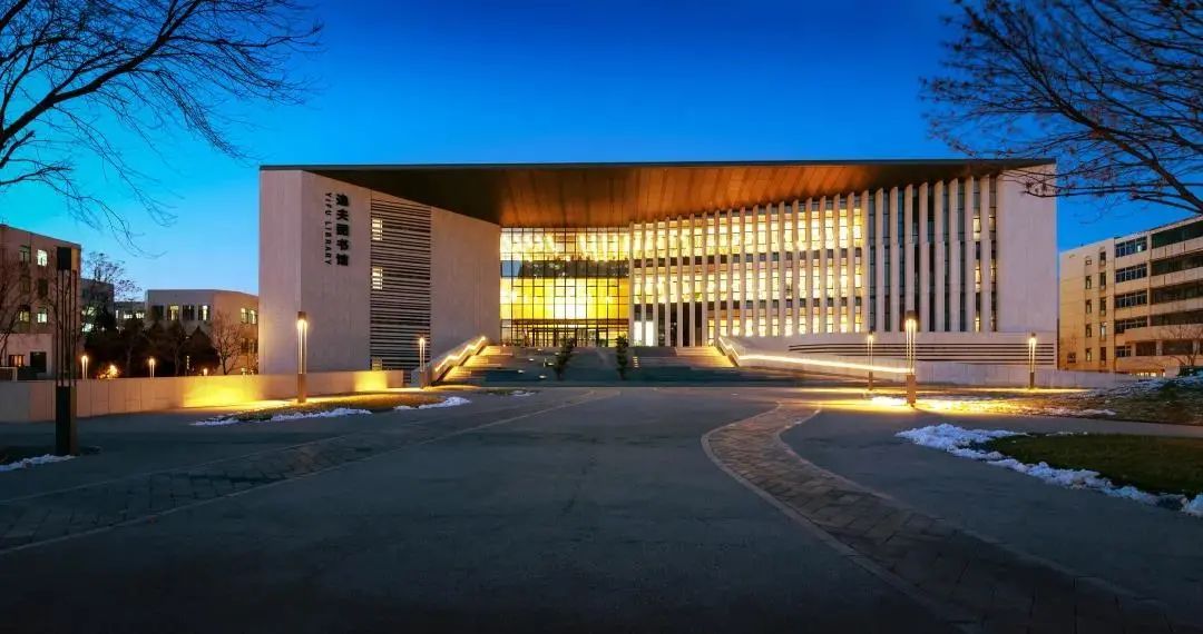 寓无形于有形共同成长岁月静好中的北工大图书馆