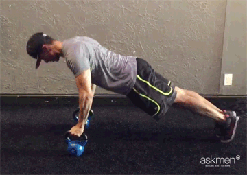 侧重：胸部，三角肌，肩部，核心肌，平衡感