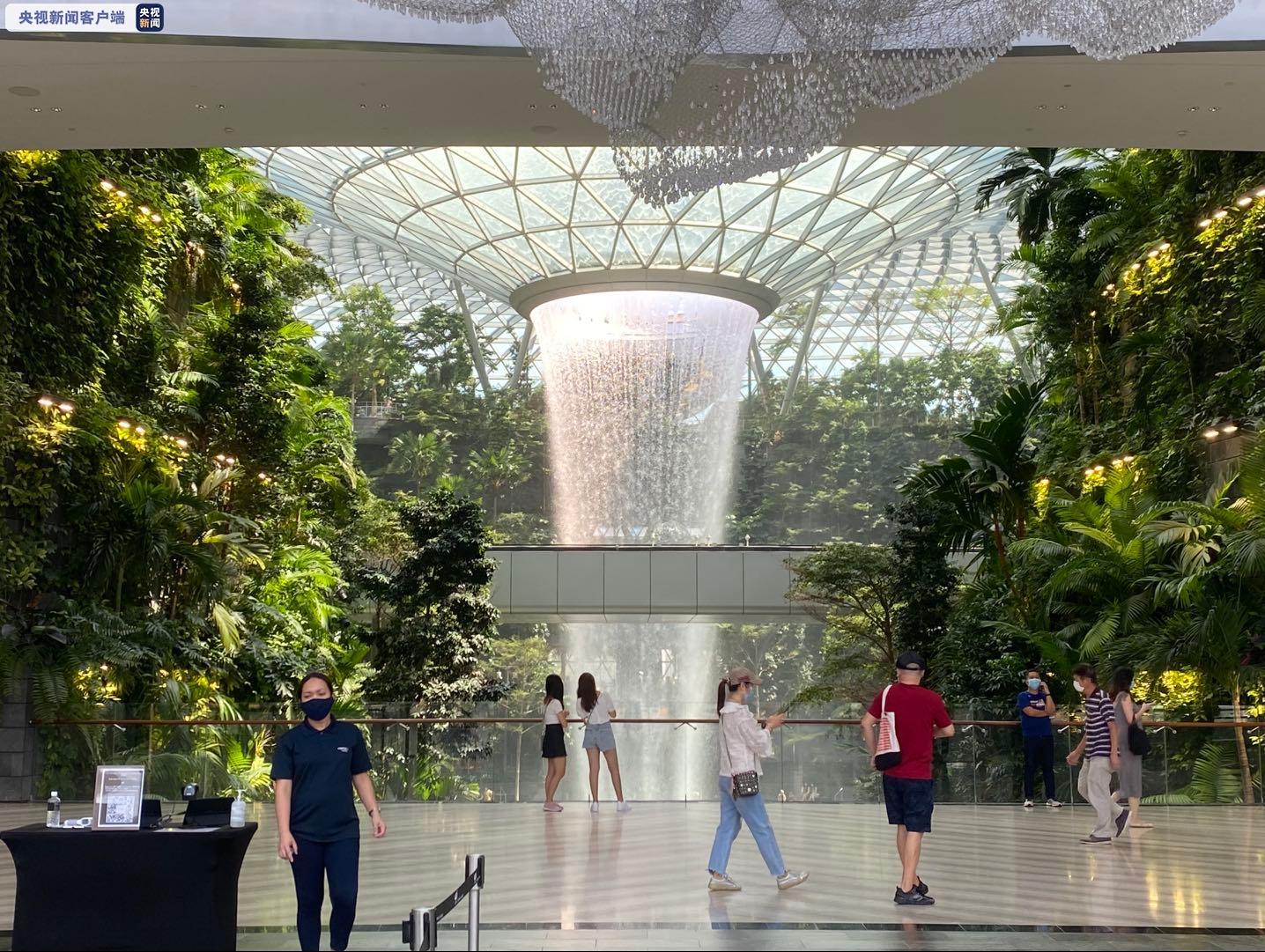 新加坡今年第三季度经济萎缩7%