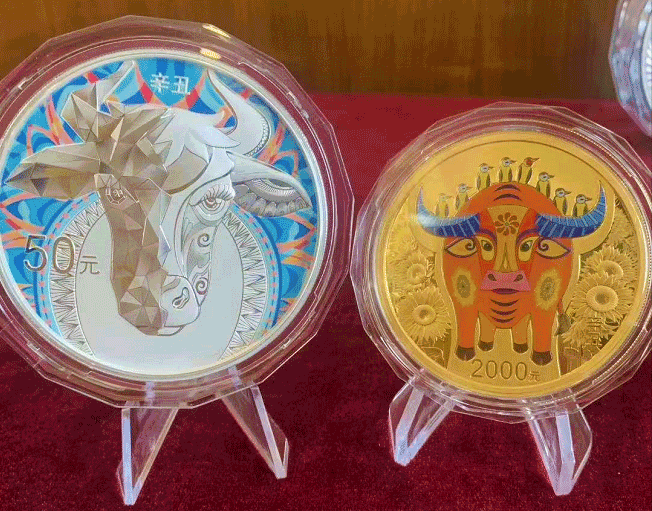 ▲左：150克彩银牛