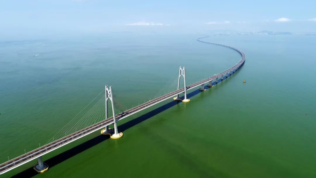 港珠澳大桥（2018年7月11日摄，无人机照片）。新华社记者 梁旭 摄