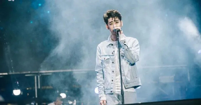 张云雷表演照片，图源：微博