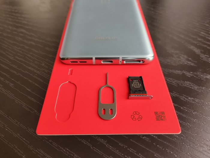 65w闪充 120hz高刷旗舰:一加8t银时版开箱上手