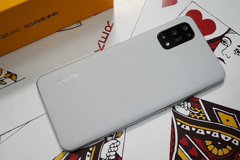 轻薄潮玩 65w闪充 realme真我 q2 pro上手体验