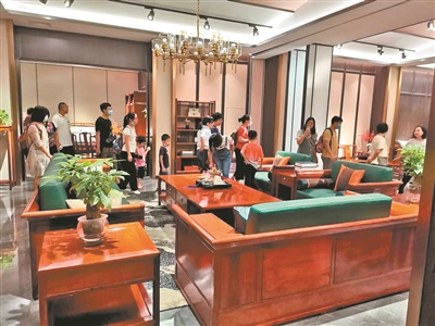 GDP与销售收入_实现销售收入2.2亿元