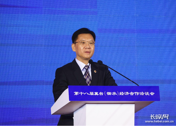 全国台企联会长李政宏致辞.长城网记者&nbsp;卢婉凤&nbsp;摄