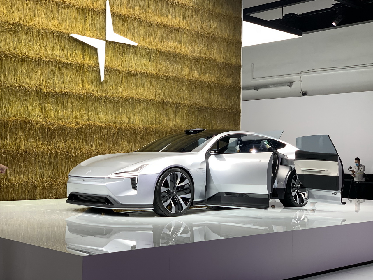 极星precept概念车将于2021年9月小批量试生产