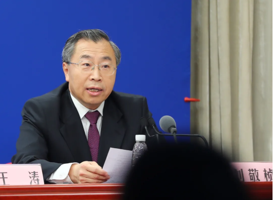 国药集团董事长刘敬桢出席国务院联防联控新闻发布会介绍新冠疫苗最新