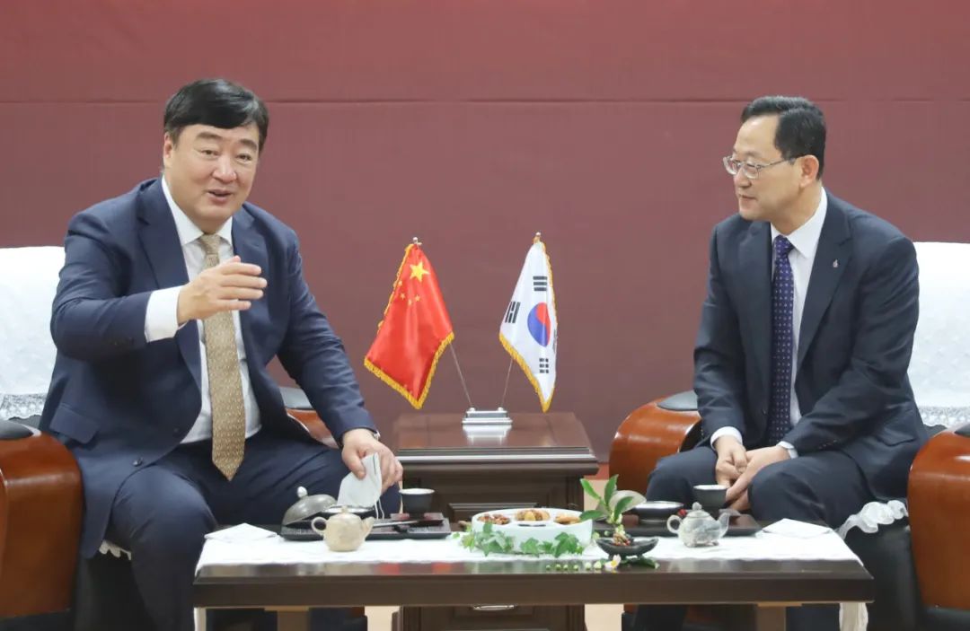 邢海明大使会见韩国海南郡守 手机新浪网